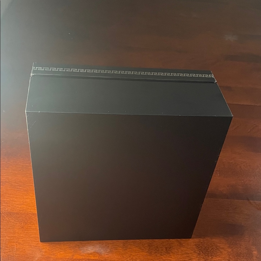 Versace Magnetic snap closure Black Box with Silver Logo - Picture 8 of 11
